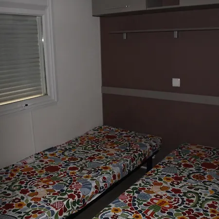 Agreable Mobil-home 3 A 5 Min Des Plages, Aqua Dulce 2